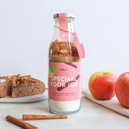 Pineut Appel-Kaneel Cake