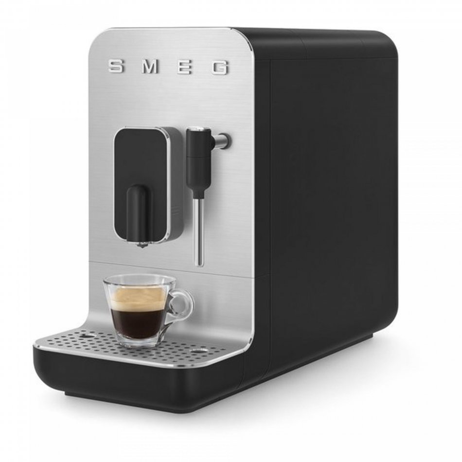 Volautomatische Espressomachine Met Melkreservoir