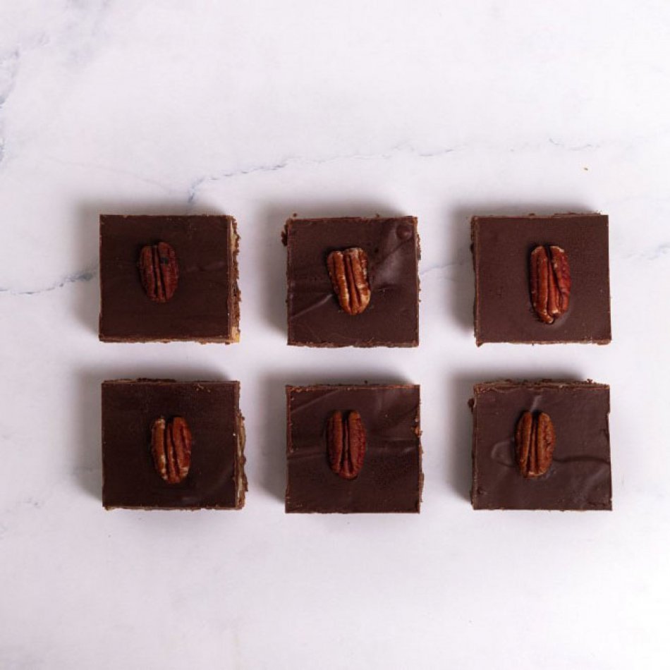 Luxe Brownies (10 stuks) – Met Walnoten, Pecannoten & Chocoladelaag