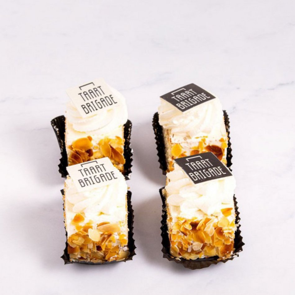 Slagroom Petit Fours (10 stuks) – Vanillecake met Slagroom