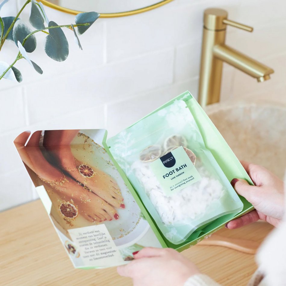 Pineut Voetjes omhoog - voetenbadje